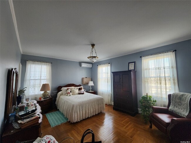 Foto del edificio - 1391 E 49th St