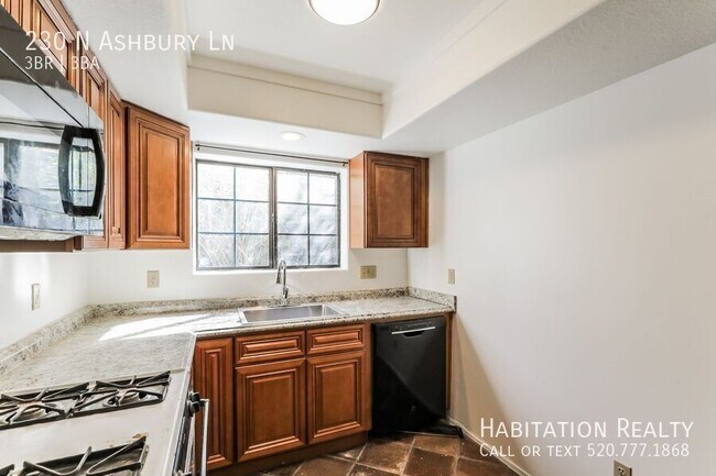 Building Photo - 230 N Ashbury Ln