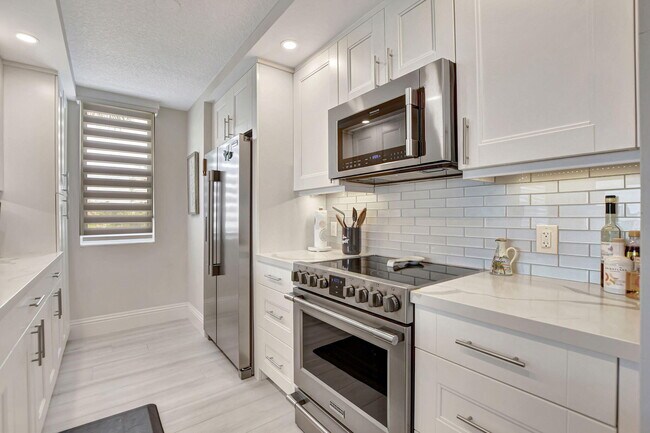 Foto del edificio - 3594 S Ocean Blvd