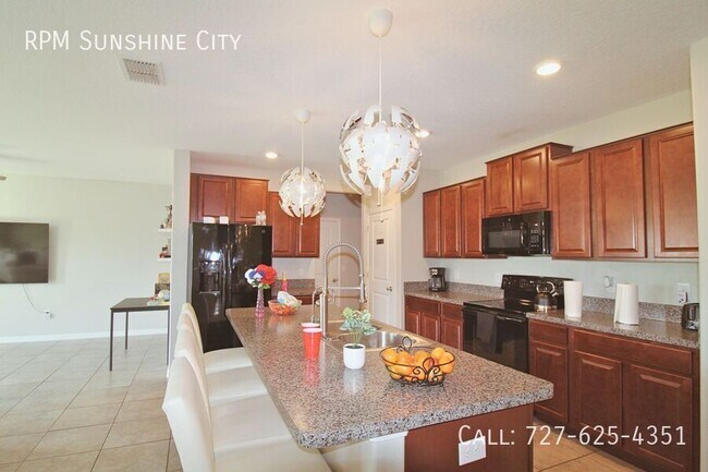 Building Photo - Spacious Living Awaits: Your Dream Home wi...
