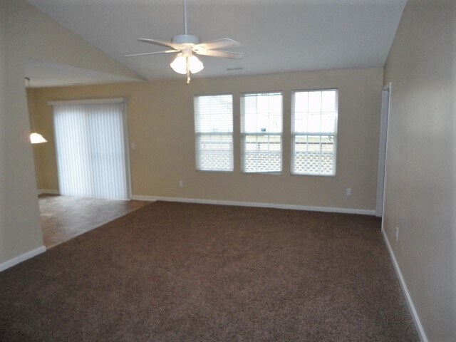Foto del edificio - 3012 Twinfield Court