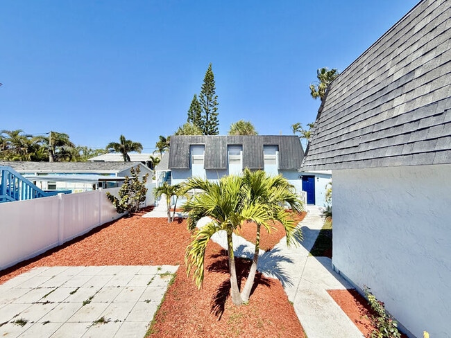 Building Photo - 14125 Palm St