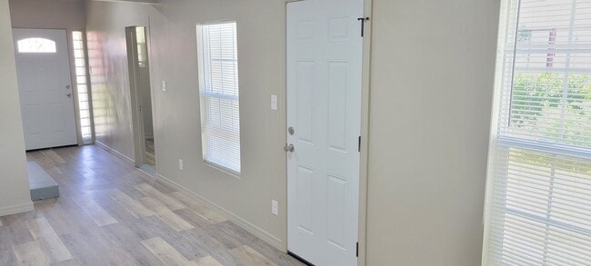 Building Photo - NORTHEAST HOME TOTAL RENOVATED