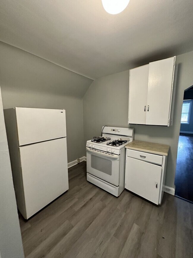 Foto del edificio - 15251 Maplewood Ave