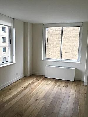 Foto del edificio - 560 W 43rd St
