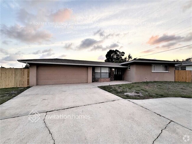Building Photo - 2401 24th Way