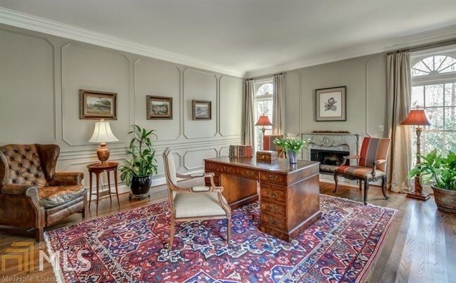 Foto del edificio - 1360 Beechwood Hills Ct NW
