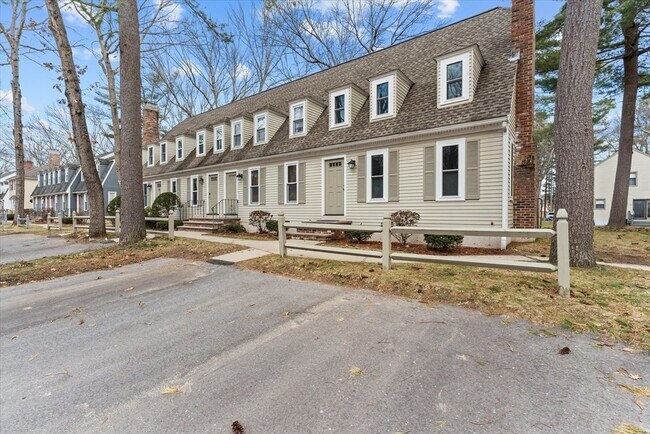 Building Photo - 722 Wellman Ave