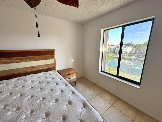 Foto del edificio - 1106 Green Pine Blvd