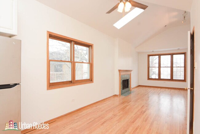 Foto del edificio - 2151 W Crystal St