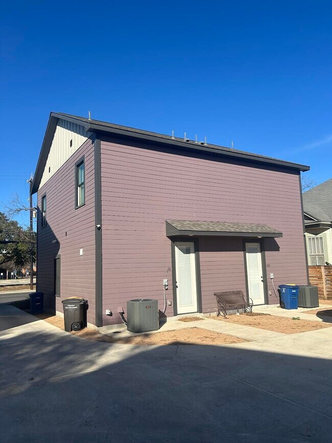 rear of unit - 1822 Martin Luther King Dr