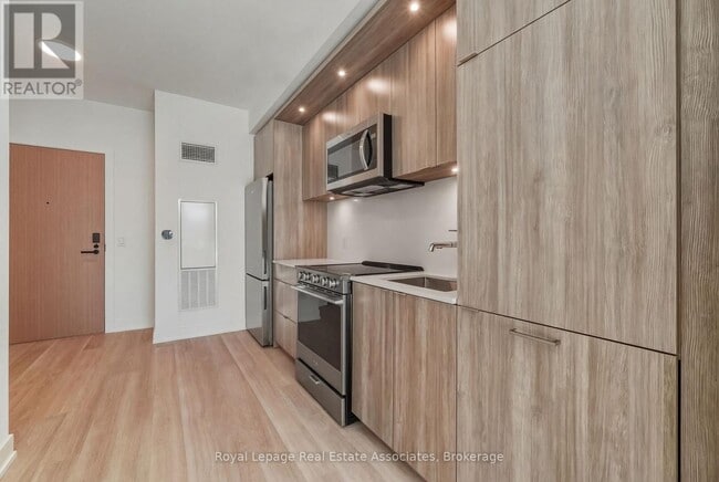 Building Photo - 25 Cordova Ave