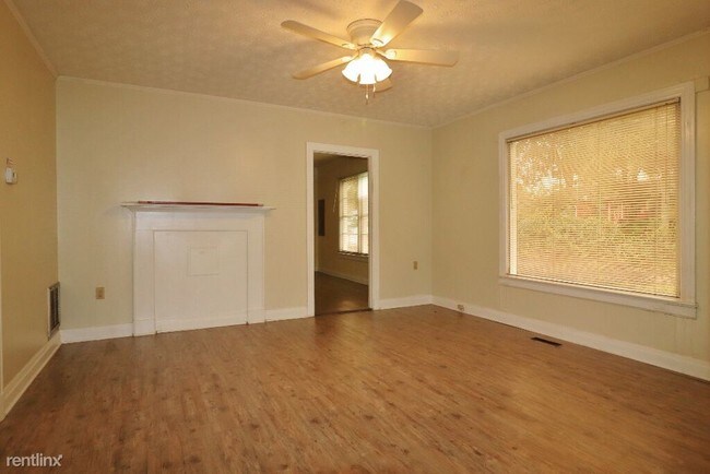 Building Photo - 2 br, 1 bath House - 9910 Campus Ave