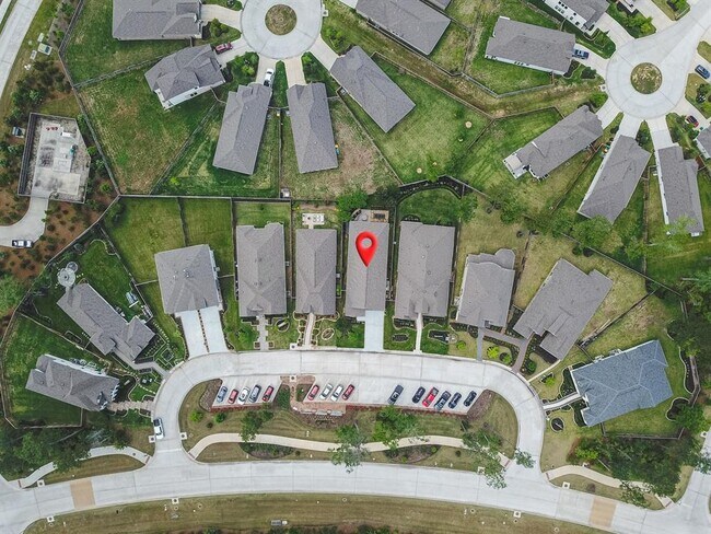 Building Photo - 426 Lake Day Dr