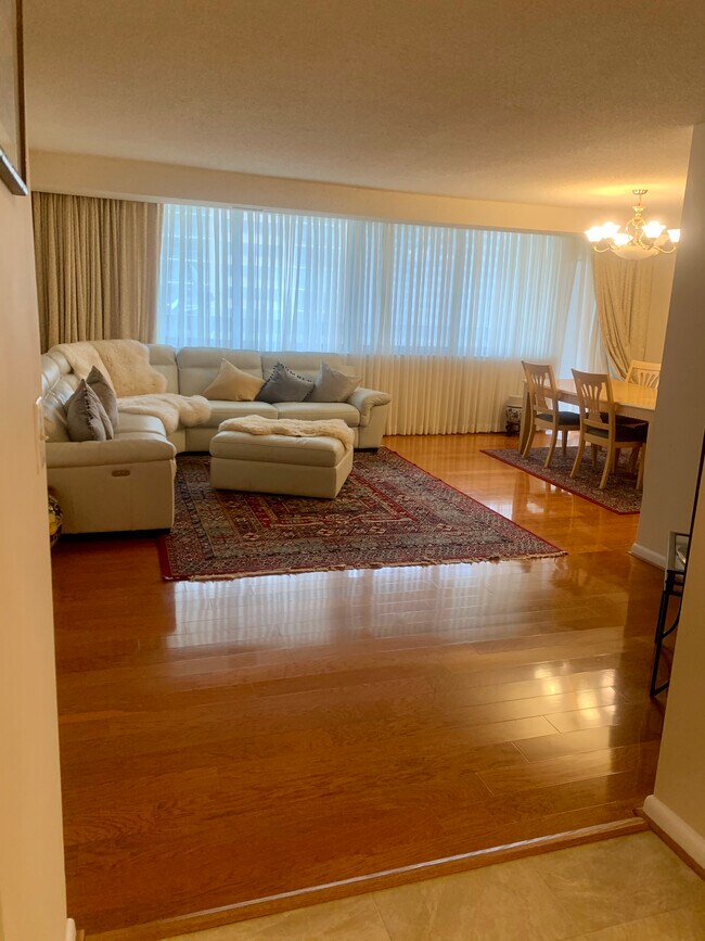 Foto del edificio - 5501 Seminary Rd