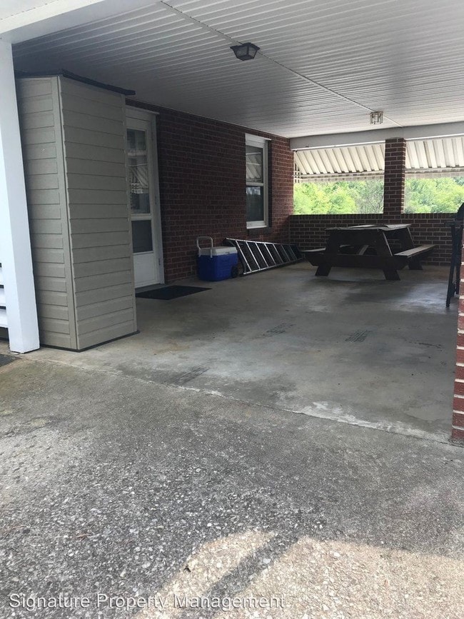 Building Photo - 2 br, 1 bath House - 13190 Stewartsville Rd