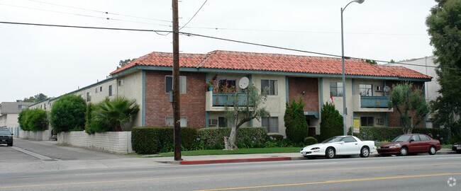 Building Photo - JKP Apartments