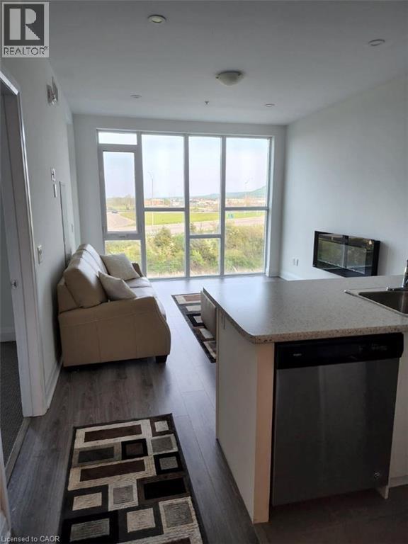 Building Photo - 16 Concord Pl