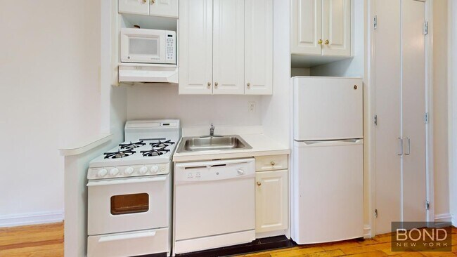 Foto del edificio - 238 E 36th St
