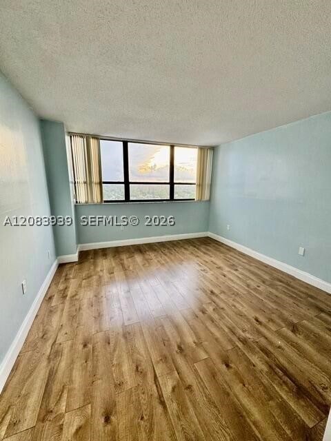 Building Photo - 5600 N Flagler Dr