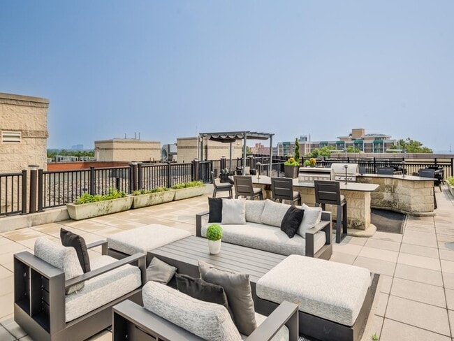 Outdoor Lounge with Fireplace - Siena Park