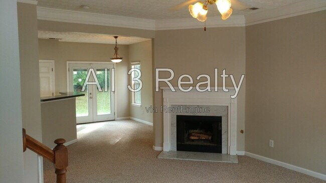 Building Photo - 5670 Hampton Ct