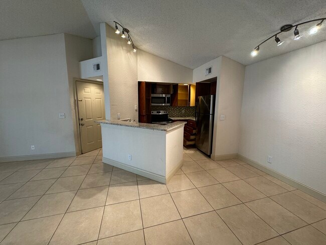 Building Photo - 417 Vista Isles Dr