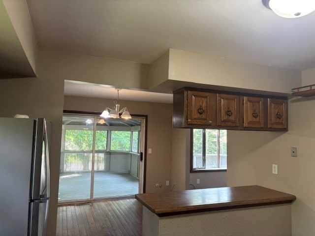 Building Photo - 721 S Vista Dr