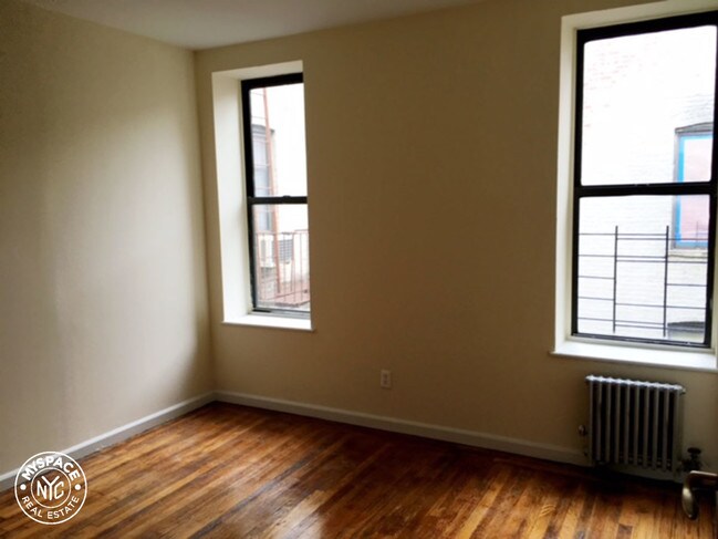 Building Photo - 1202 Avenue K