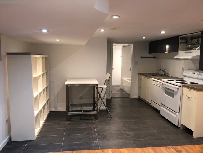 Photo du bâtiment - 1235 Gerrard St E