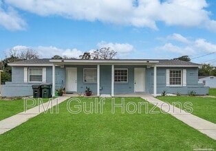 Building Photo - 5 Ellinor Ct