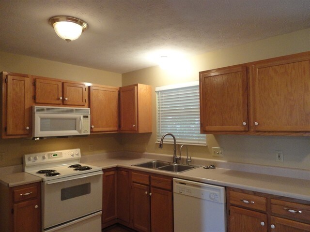 Building Photo - 4246 Muscovy Ln