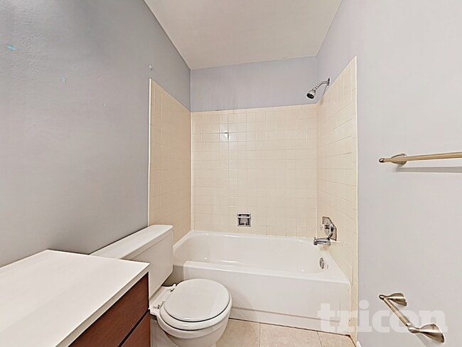 Foto del edificio - 1913 Hudson Ct