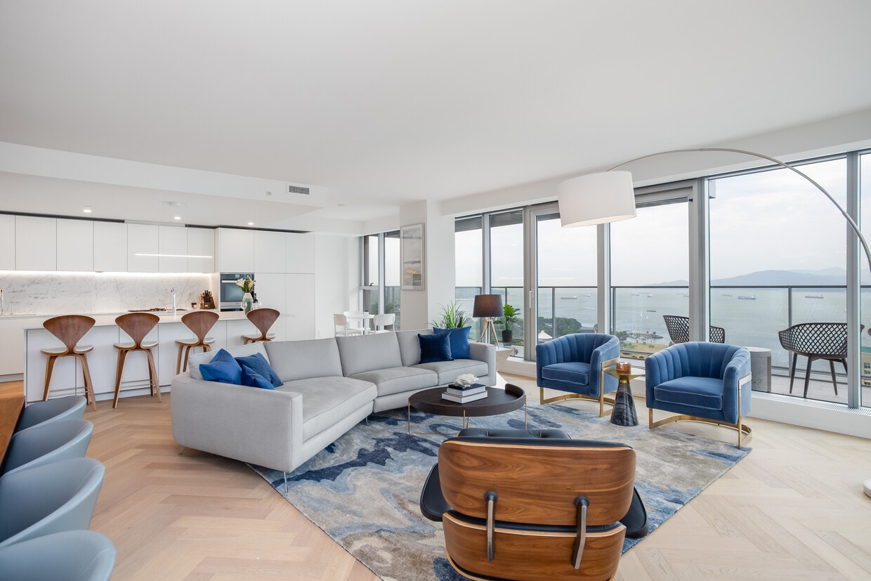 Primary Photo - 1480 Howe St