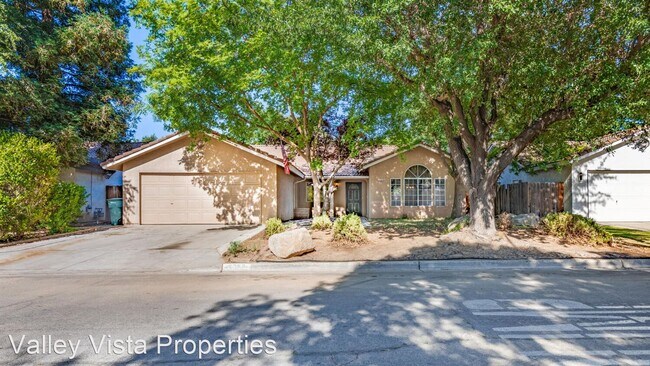 Foto del edificio - 4 br, 2 bath House - 6360 N Cleo Avenue