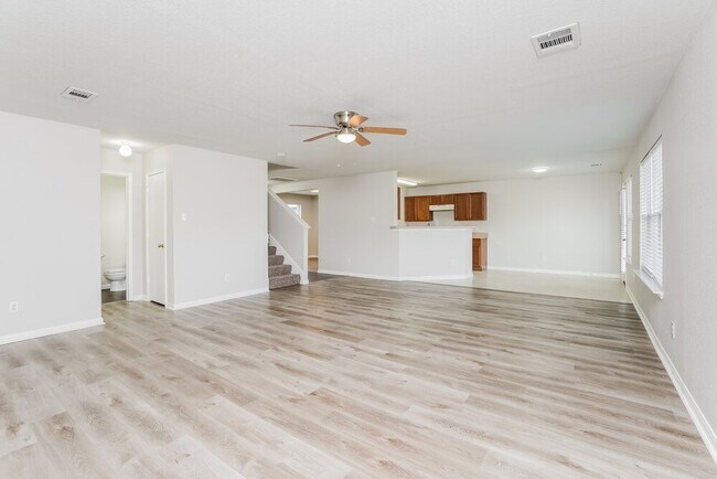 Building Photo - 7926 Suffield Glen Ln