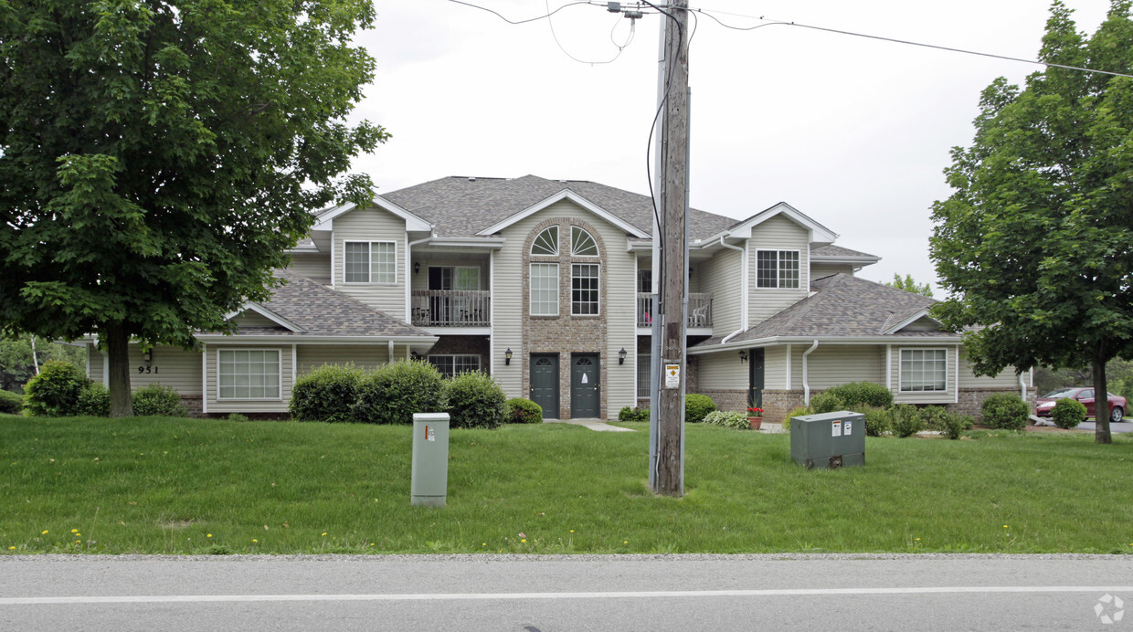 Primary Photo - Brookpark Apartments