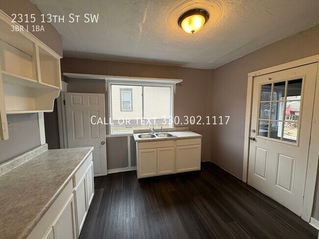 Building Photo - 2315 13th St SW