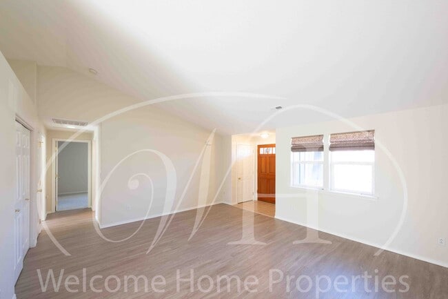 Foto del edificio - Newer 2 bed/2bath Home in Quiet Neighborhood