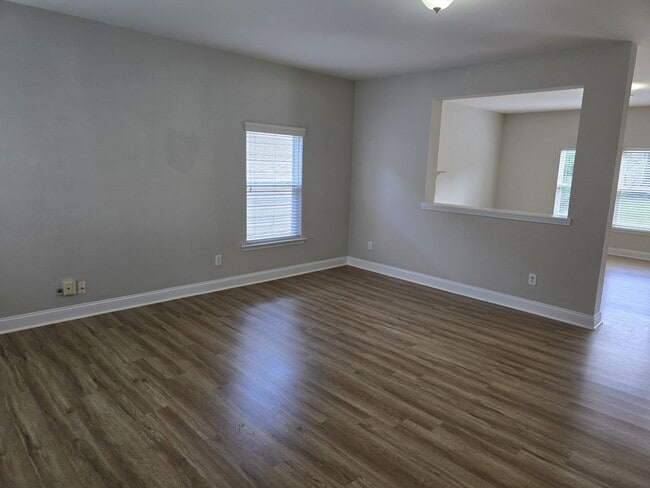 Foto del edificio - Spacious 4BR/2.5BA Home located in Berewick