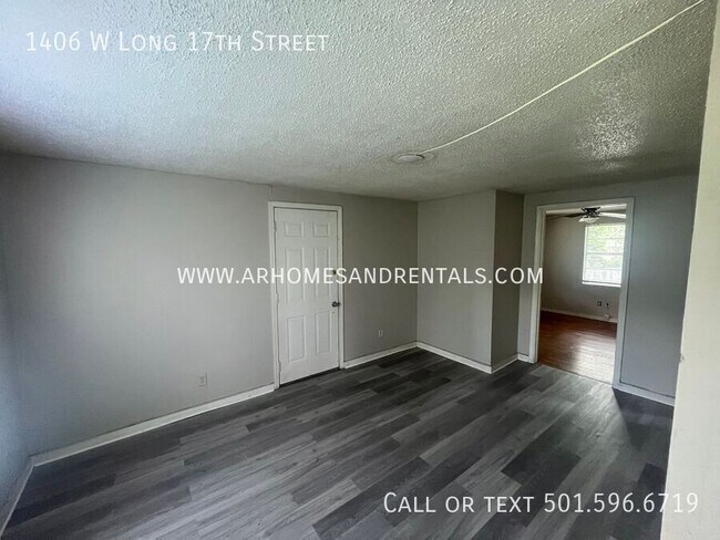 Foto del edificio - 1406 W Long 17th St