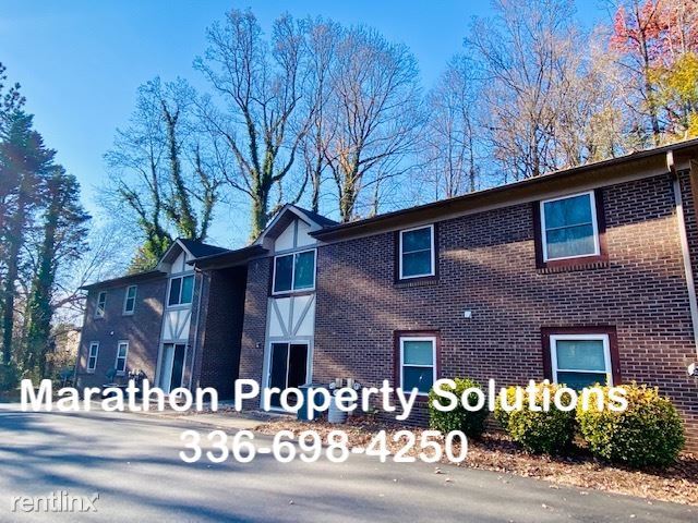 Primary Photo - 2 br, 1 bath House - 1100 Crescent Dr Apt 9