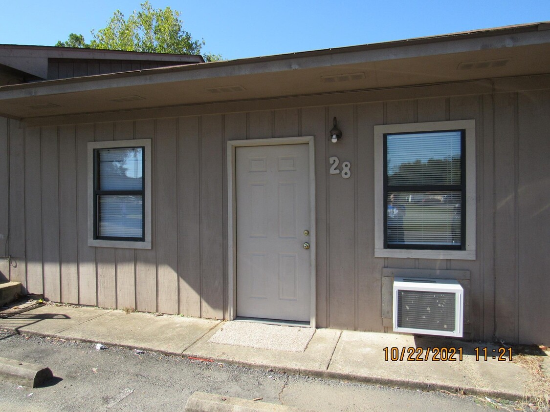 Foto principal - 1313 McNutt Rd