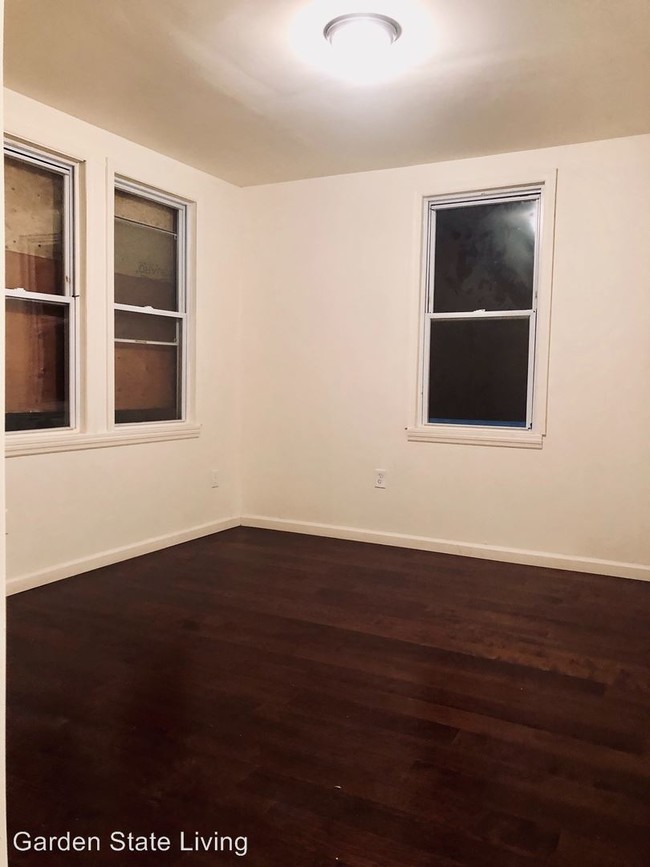Building Photo - 2 br, 2 bath House - 239-241 West End Avenue