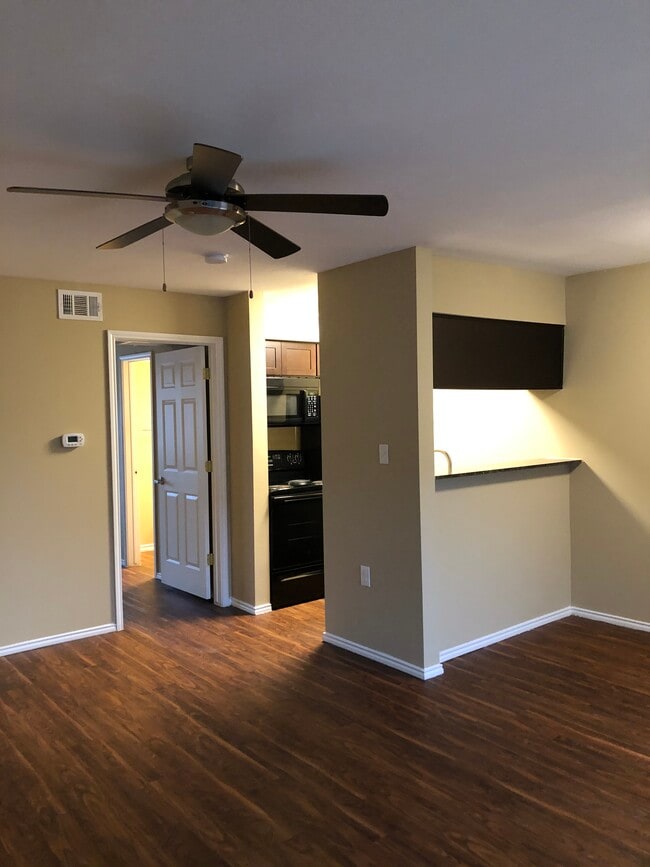 Building Photo - Ridgecrest Apartments