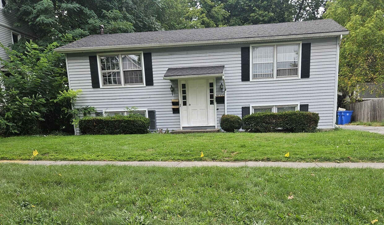 Foto principal - 4187 Lake Ave