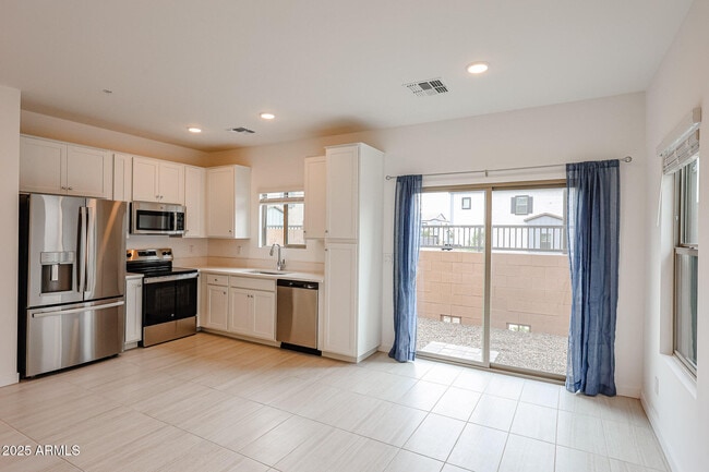 Building Photo - 2837 W Eagle Talon Trail