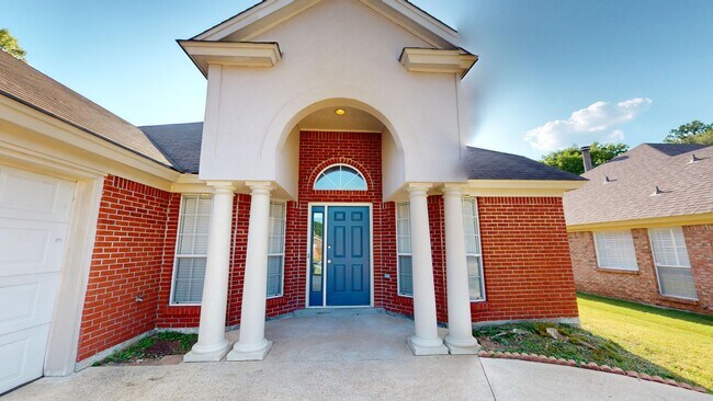 Foto del edificio - 860 Autumn Ridge Rd