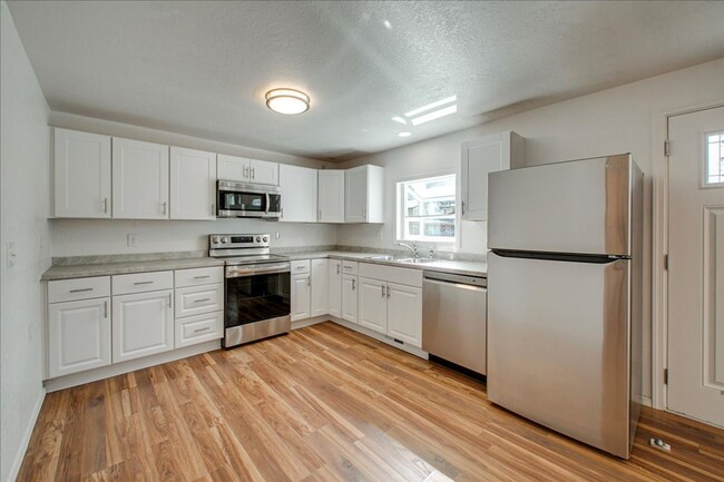 Foto del edificio - Beautifully Updated Duplex in Southeast Boise