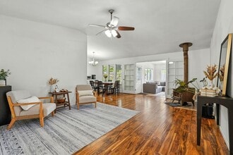 Building Photo - 4895 Summit View Ct